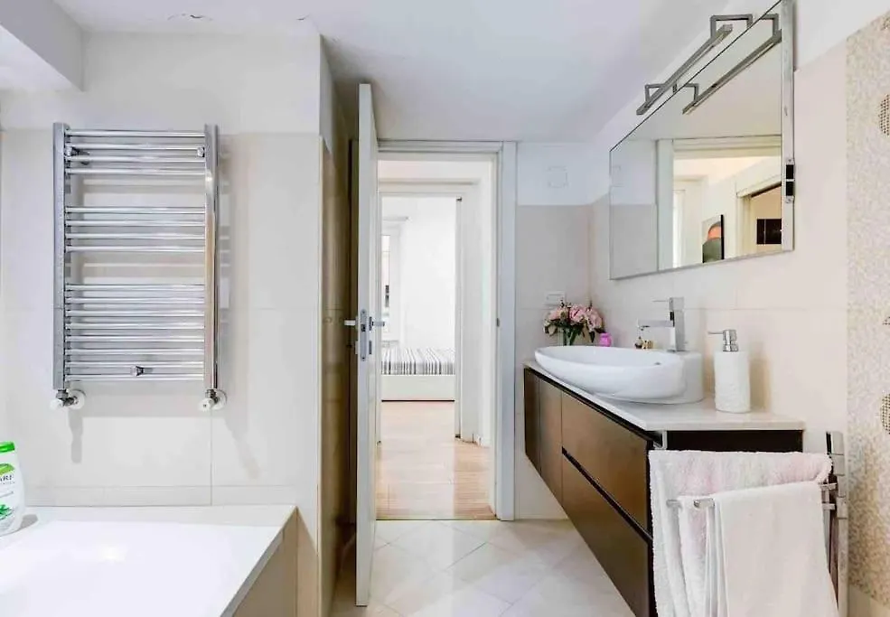 Apartment Lussuoso Appartamento Accanto Al Colosseo Rome