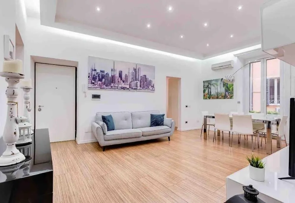 Apartment Lussuoso Appartamento Accanto Al Colosseo Rome