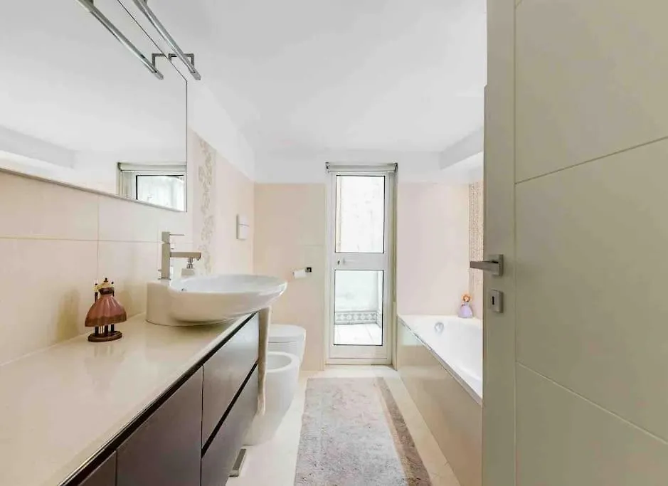Apartment Lussuoso Appartamento Accanto Al Colosseo Rome Italy